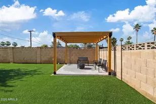 7936 E Moreland St, Scottsdale, AZ 85257 - Photo 17