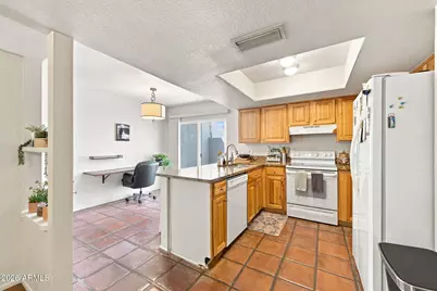 324 E Ambassador Drive, Tempe, AZ 85288 - Photo 17