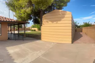8122 S Palm Dr, Tempe, AZ 85284 - Photo 43