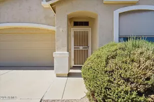 17320 N Thornberry Dr, Surprise, AZ 85374 - Photo 9