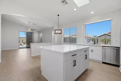 17320 N Thornberry Drive, Surprise, AZ 85374 - Photo 19