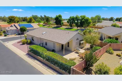 17320 N Thornberry Drive, Surprise, AZ 85374 - Photo 11