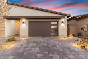 719 E Summerside Rd, Phoenix, AZ 85042 - Photo 35