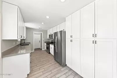 13828 N 33rd Avenue, Phoenix, AZ 85053 - Photo 5
