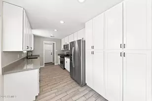 13828 N 33rd Ave, Phoenix, AZ 85053 - Photo 5