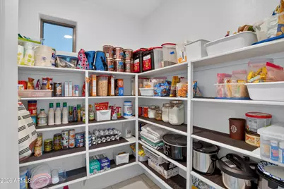 15809 W Mercer Lane, Surprise, AZ 85379 - Photo 11