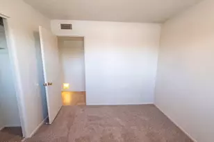 8301 N 47th Dr, Glendale, AZ 85302 - Photo 23