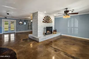 852 W Caribbean Ln, Phoenix, AZ 85023 - Photo 5