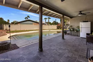 852 W Caribbean Ln, Phoenix, AZ 85023 - Photo 27