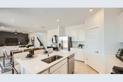 33790 N Medio Avenue, San Tan Valley, AZ 85143 - Photo 5
