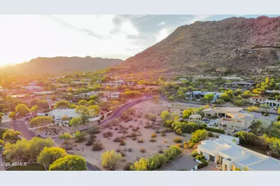 5676 E Cactus Wren Road #10, Paradise Valley, AZ 85253 - Photo 7