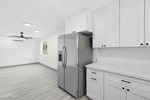 6630 S 11th St, Phoenix, AZ 85042 - Photo 9