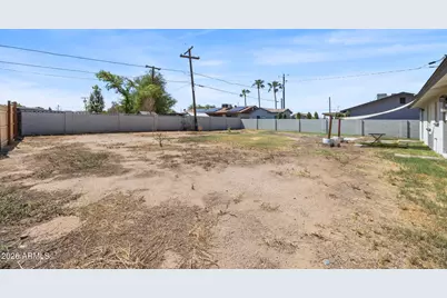 1835 W Behrend Drive, Phoenix, AZ 85027 - Photo 19