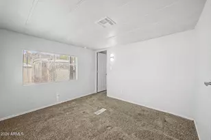 10401 N Cave Creek Rd, Phoenix, AZ 85020 - Photo 17