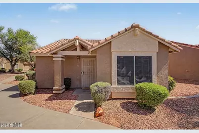 7040 W Olive Avenue #40, Peoria, AZ 85345 - Photo 1