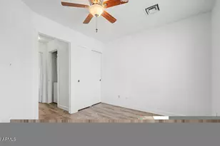 7040 W Olive Ave, Peoria, AZ 85345 - Photo 17