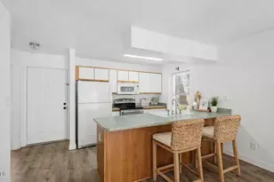 7040 W Olive Ave, Peoria, AZ 85345 - Photo 9