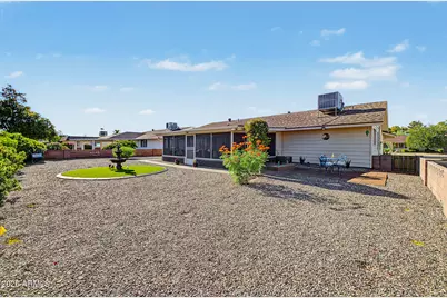 10947 W Meade Drive, Sun City, AZ 85351 - Photo 31