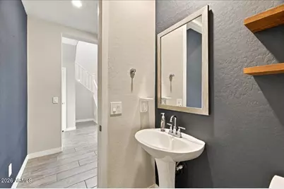 924 E Anderson Avenue, Phoenix, AZ 85022 - Photo 13