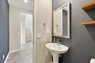 924 E Anderson Ave, Phoenix, AZ 85022 - Photo 13