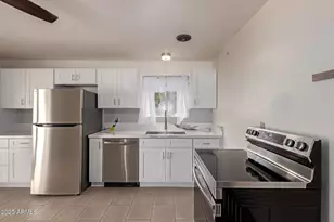 1407 E El Camino Dr, Phoenix, AZ 85020 - Photo 11