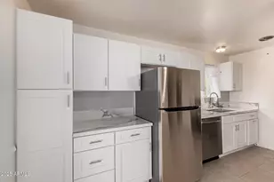 1407 E El Camino Dr, Phoenix, AZ 85020 - Photo 1