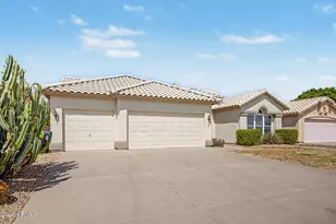 3334 E Utopia Rd, Phoenix, AZ 85050 - Photo 3