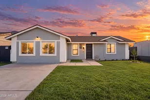 7139 W Earll Dr, Phoenix, AZ 85033 - Photo 1