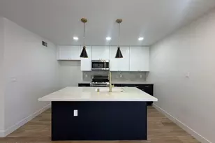 3529 W Stella Ln, Phoenix, AZ 85019 - Photo 11