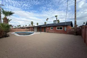 3529 W Stella Ln, Phoenix, AZ 85019 - Photo 9