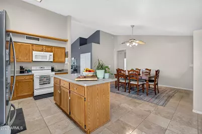 7834 W Hearn Road, Peoria, AZ 85381 - Photo 15