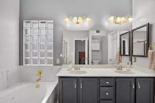 7834 W Hearn Rd, Peoria, AZ 85381 - Photo 29