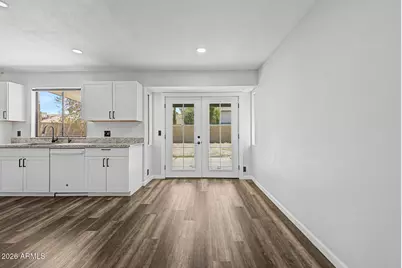4009 W Misty Willow Lane, Glendale, AZ 85310 - Photo 7
