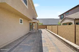 670 S Owl Dr, Gilbert, AZ 85296 - Photo 17