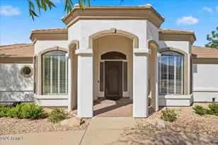 176 S Equestrian Ct, Gilbert, AZ 85296 - Photo 9