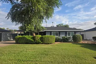 3536 E Hazelwood St, Phoenix, AZ 85018 - Photo 1