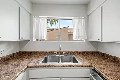 2663 E Silk Oak Drive, Tempe, AZ 85288 - Photo 9