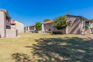 623 W Guadalupe Rd, Mesa, AZ 85210 - Photo 37