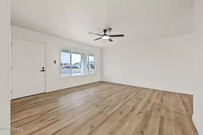 7034 W Palo Verde Avenue, Peoria, AZ 85345 - Photo 3