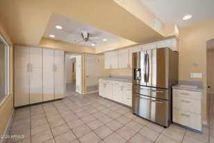 6235 E Paradise Ln, Scottsdale, AZ 85254 - Photo 17