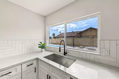 14216 N 39th Drive, Phoenix, AZ 85053 - Photo 15