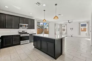 14113 W Hackamore Dr, Surprise, AZ 85387 - Photo 9