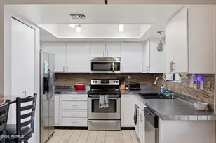 3635 N 37th St, Phoenix, AZ 85018 - Photo 9