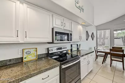 3120 E Runaway Bay Place, Chandler, AZ 85249 - Photo 11