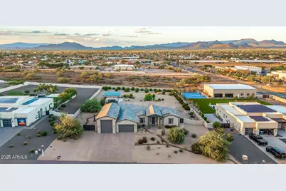 618 E Tumbleweed Drive, Phoenix, AZ 85085 - Photo 81