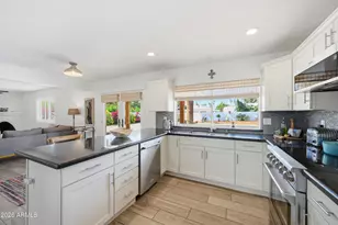 202 E Sharon Ave, Phoenix, AZ 85022 - Photo 9
