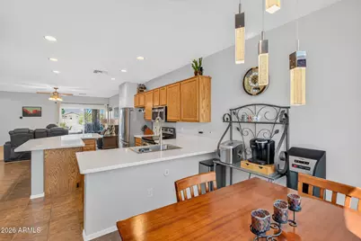 814 S 124th Avenue, Avondale, AZ 85323 - Photo 13