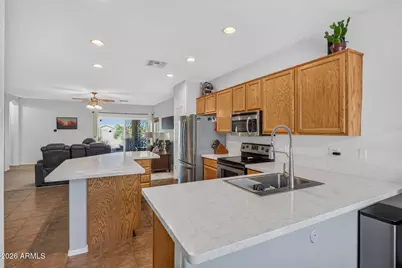 814 S 124th Avenue, Avondale, AZ 85323 - Photo 7