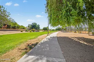 881 E Orchid Ln, Chandler, AZ 85225 - Photo 35