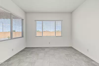 9654 W Mitchell Drive, Phoenix, AZ 85037 - Photo 11